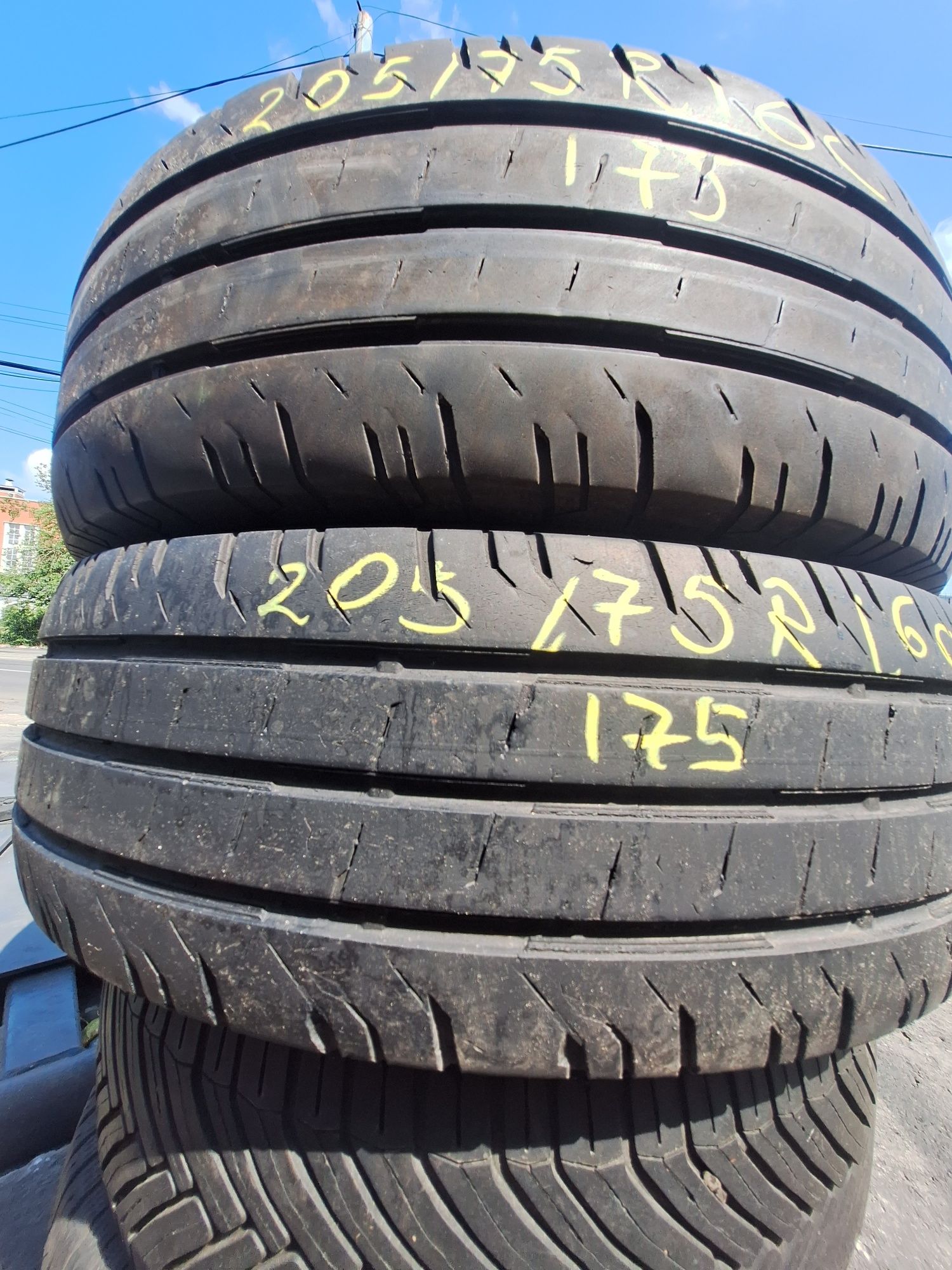 2 anvelope vara 205/75r16 C Continental Montaj gratuit