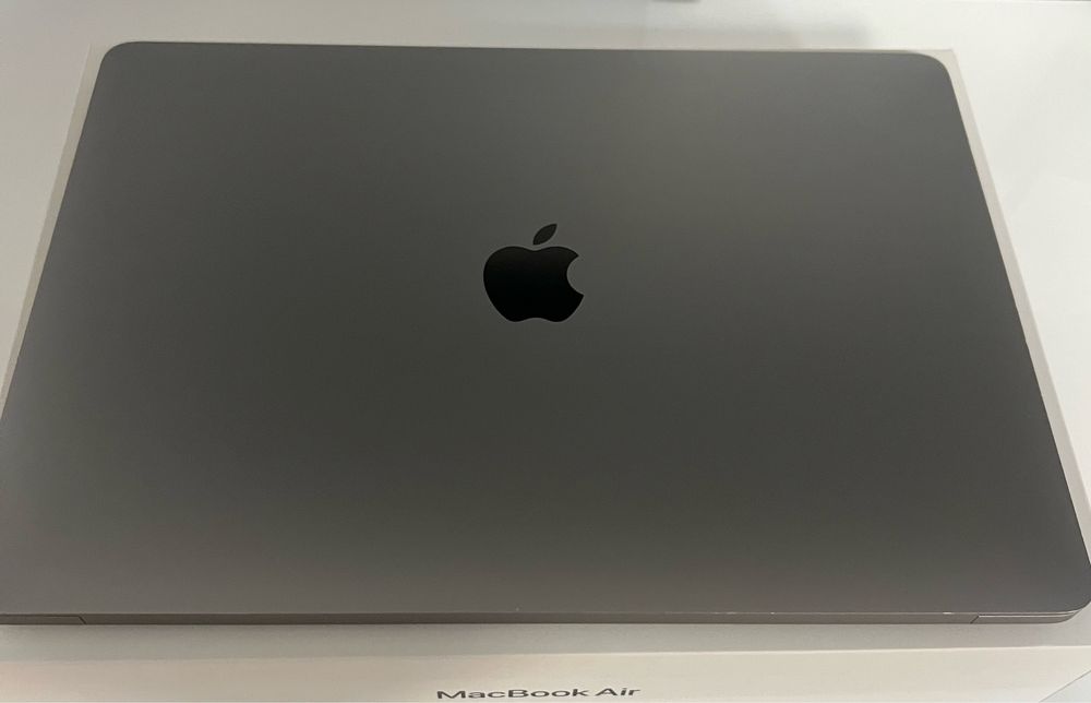 Macbook Air 13’ M1 chip