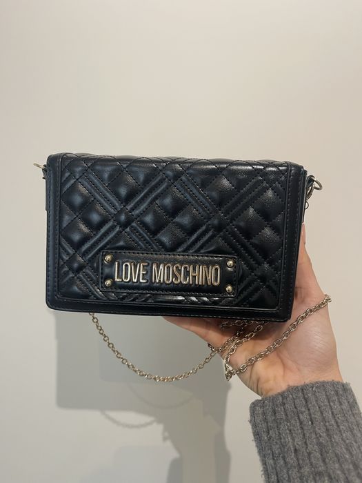 Малка черна чанта Moschino