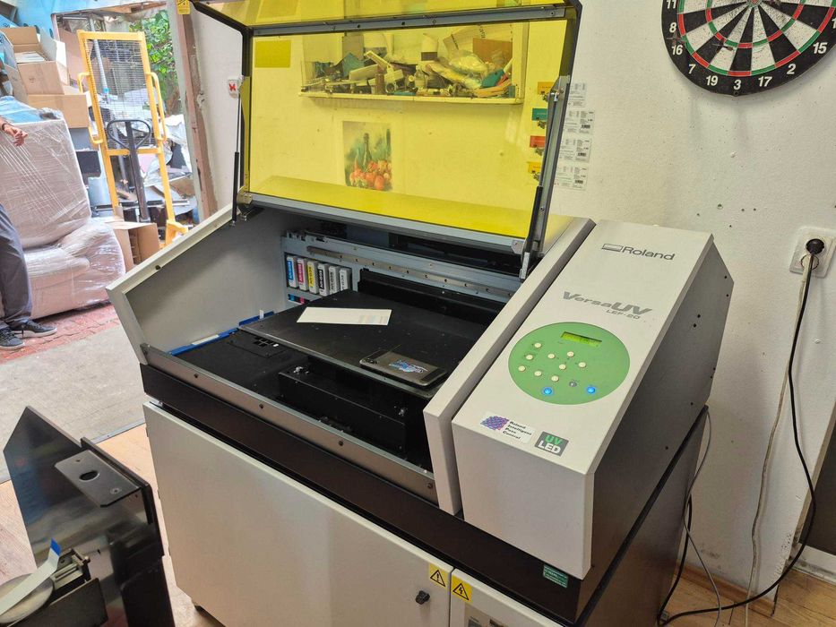 Imprimanta UV obiecte Roland VersaUV LEF-20