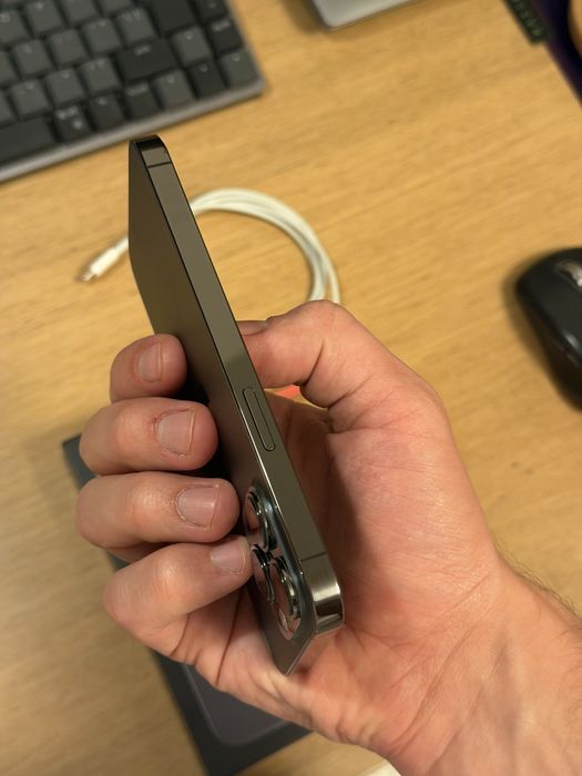 iPhone 13 Pro 256 GB Graphite 77% bat