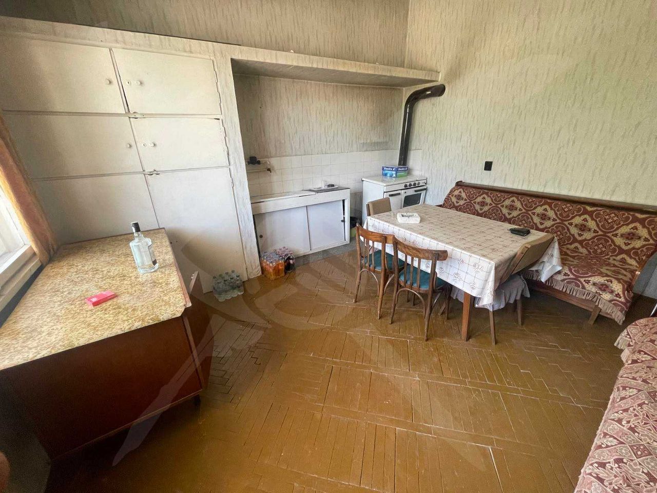 Продава се Двустаен апартамент в Лъки - 55 кв.м за 300 €/кв.м - Снимка #1