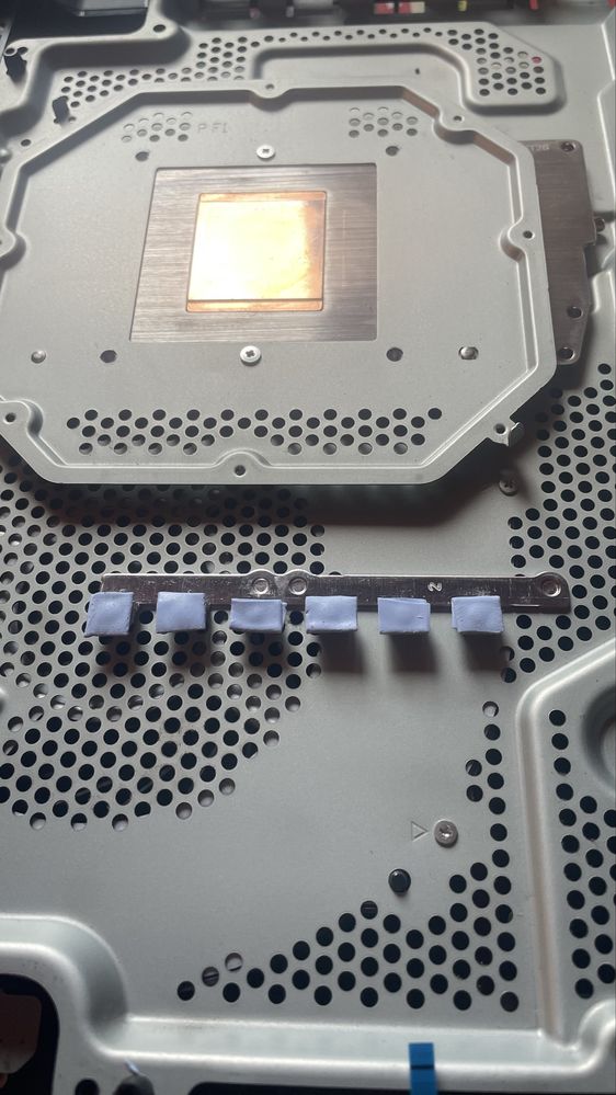 Mentenanță profesioanal console(Ps4, Ps5, Xbox, etc.)