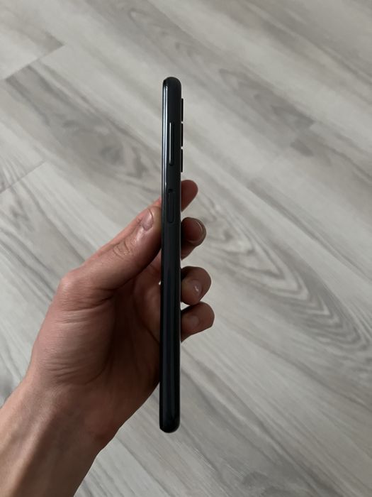 Телефон сотилади самсунг  а13 оладиганла тел ксн нархини келшамза!!!