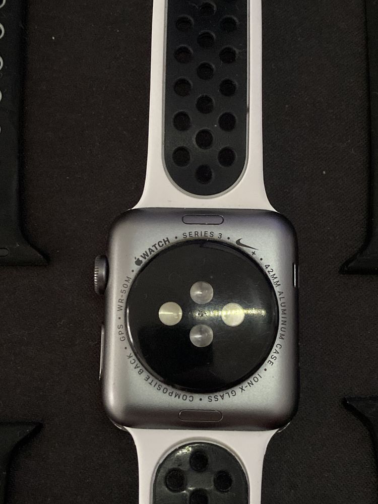 Apple Watch Series 3 Nike Edition (42mm)