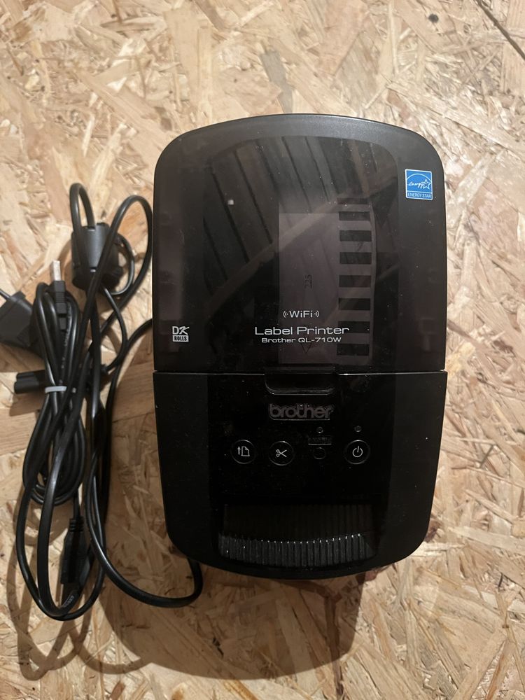 Imprimantă rapidă de etichete Brother QL-710W