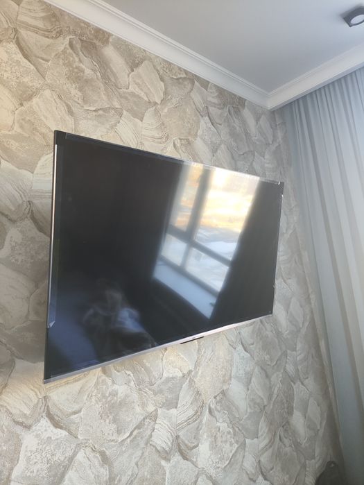 TCL QLED телевизор продам