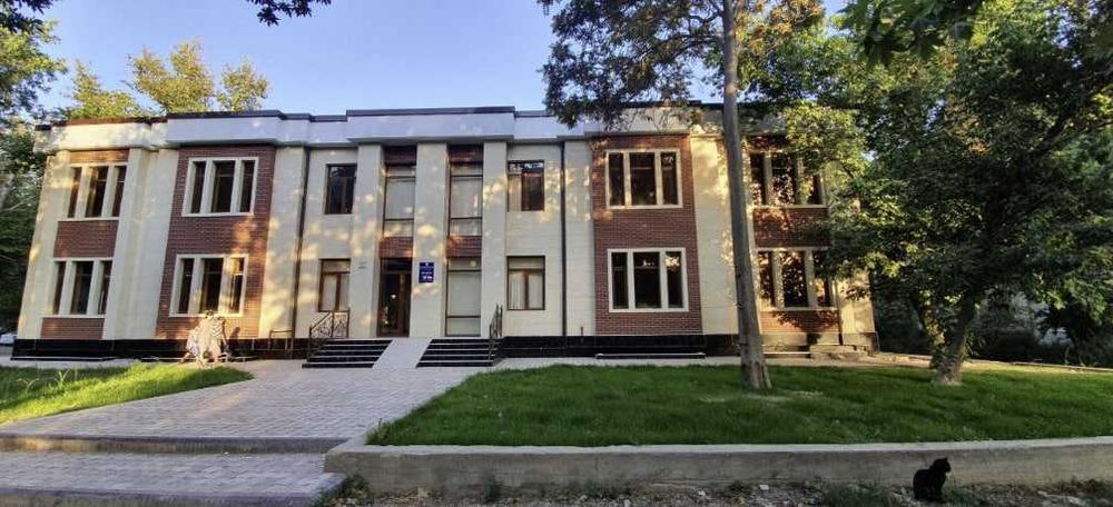 Продаётся нежилое здание на 10,36сот земли в М.Улугбекском р-не