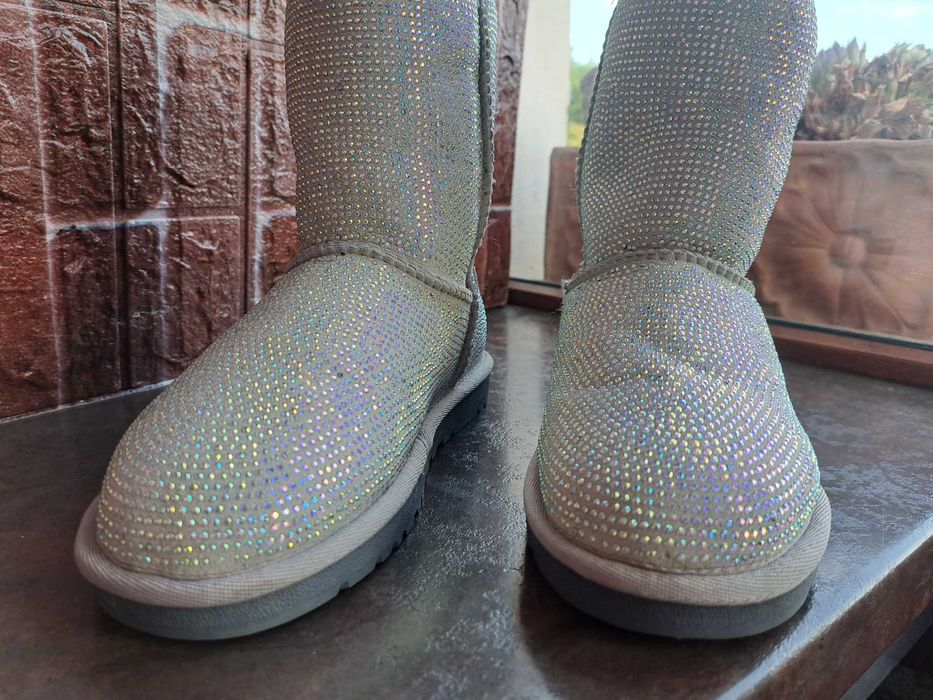 дамски ботуши,зимни обувки,боти,апрески,UGG номер38