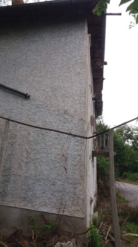 Продава се Къща в с. Микре, Област Ловеч - 102 кв.м за 100 €/кв.м - Снимка #3