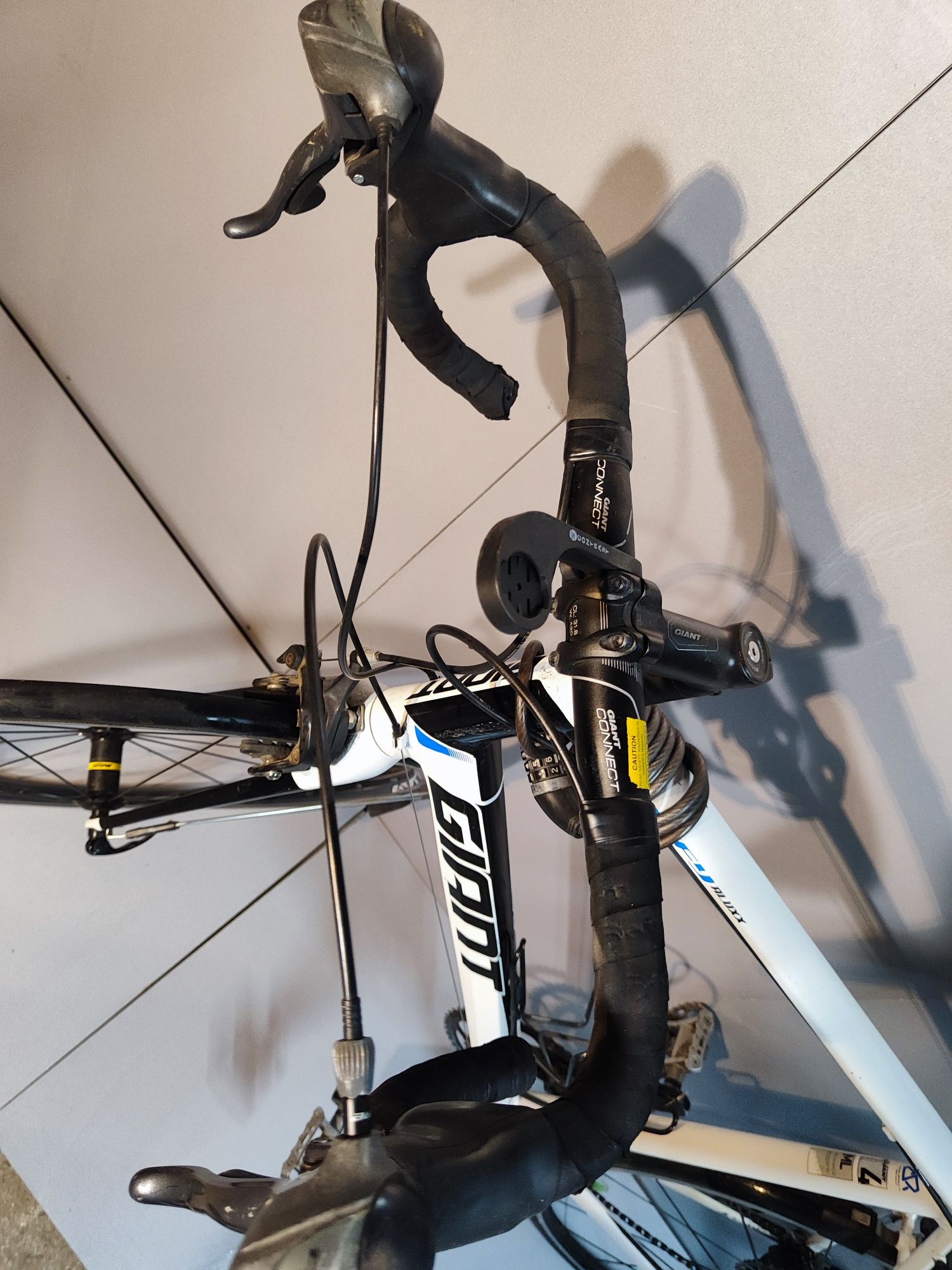 Шосеен велосипед GIANT DEFY ALUXX 4,не е Canyon, Specialized, Cube