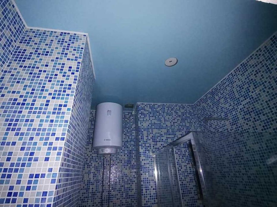 Монтажници на опънати тавани