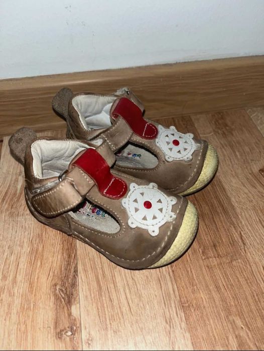 Papuci ortopedici marimea 19