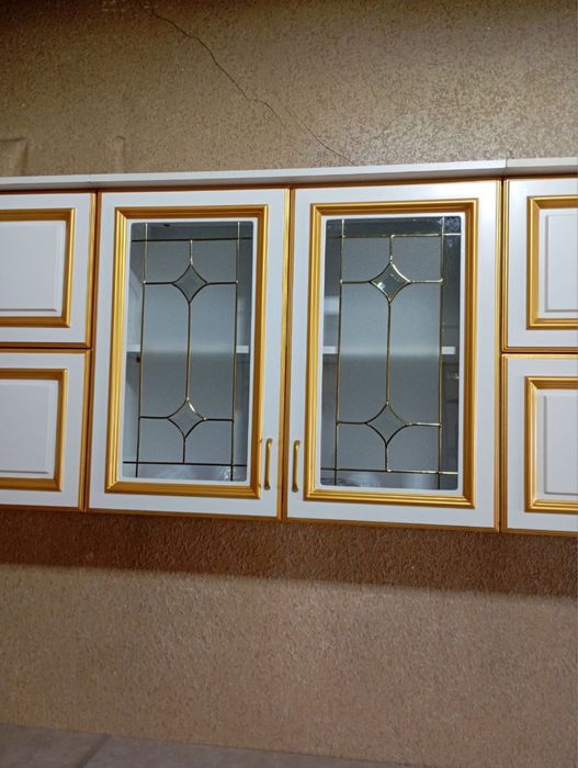 Продается кухонный мебель в новом состояние