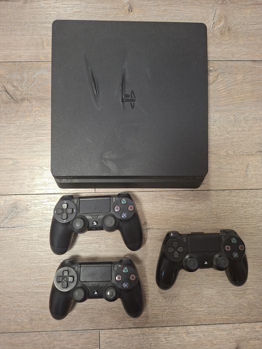 Vand ps 4 cu 3 controllere