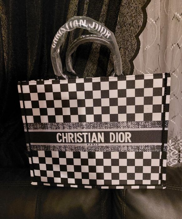 Дамска чанта Dior !