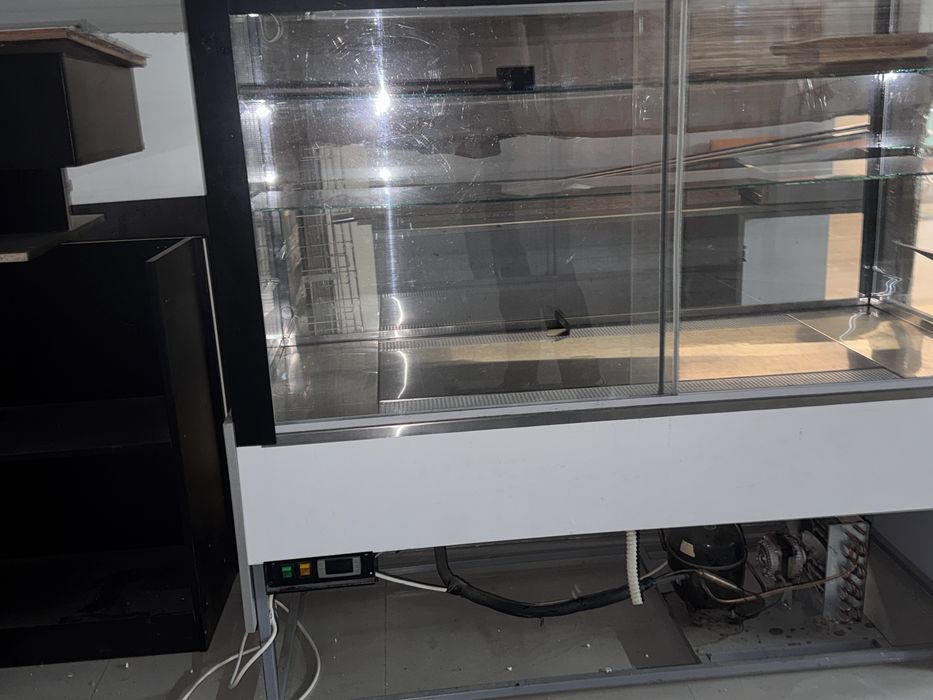 Витрина-холодильник