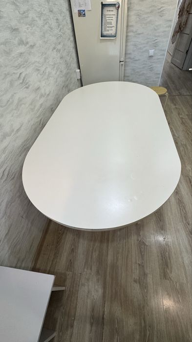 Продам кухонный стол 1,6 см