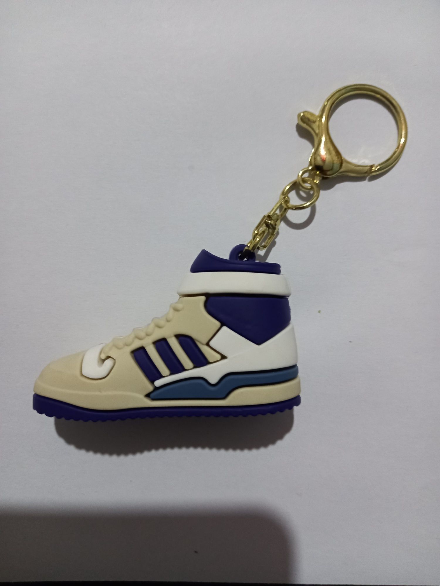 Breloc adidas albastru