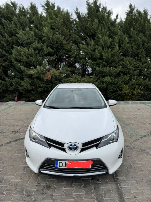Toyota Auris , hibrid , 86.000 km , 2015