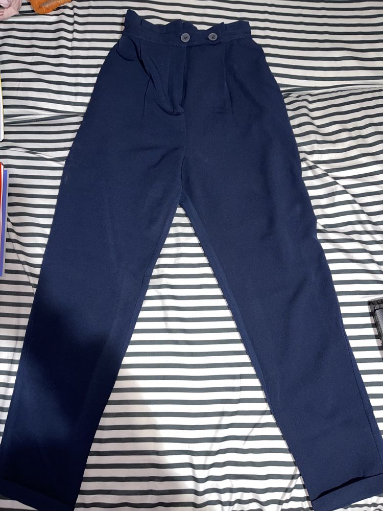 Pantaloni paperbag Pull and Bear albastri XS