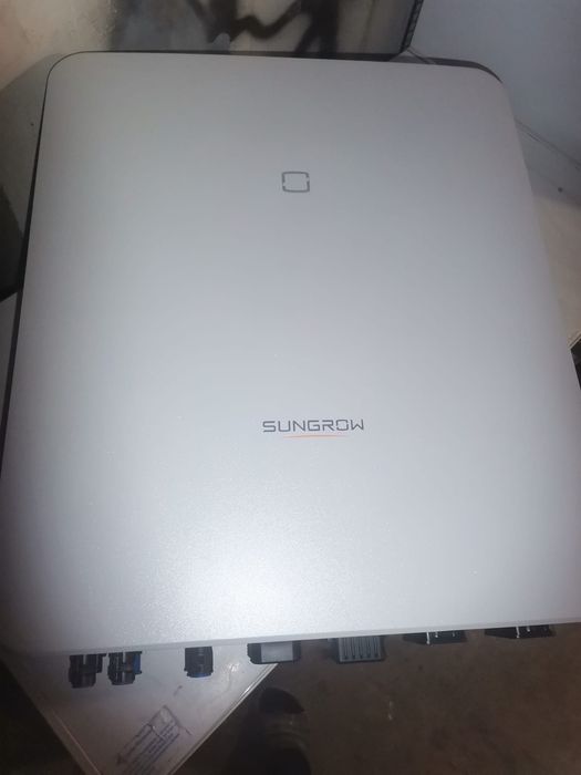 Vând invertor de 5kw