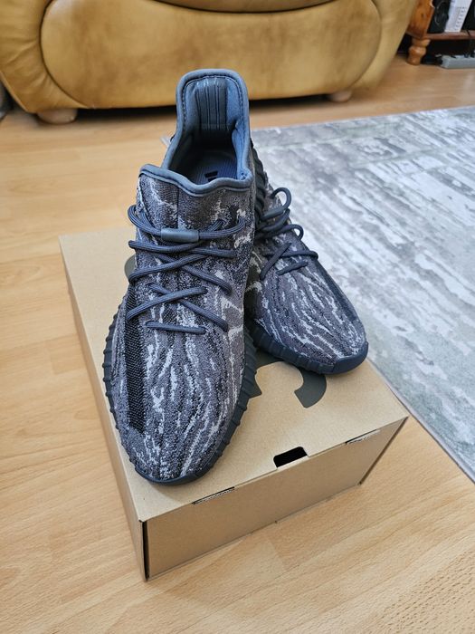 Yeezy Boost 350 V2 Dark Salt