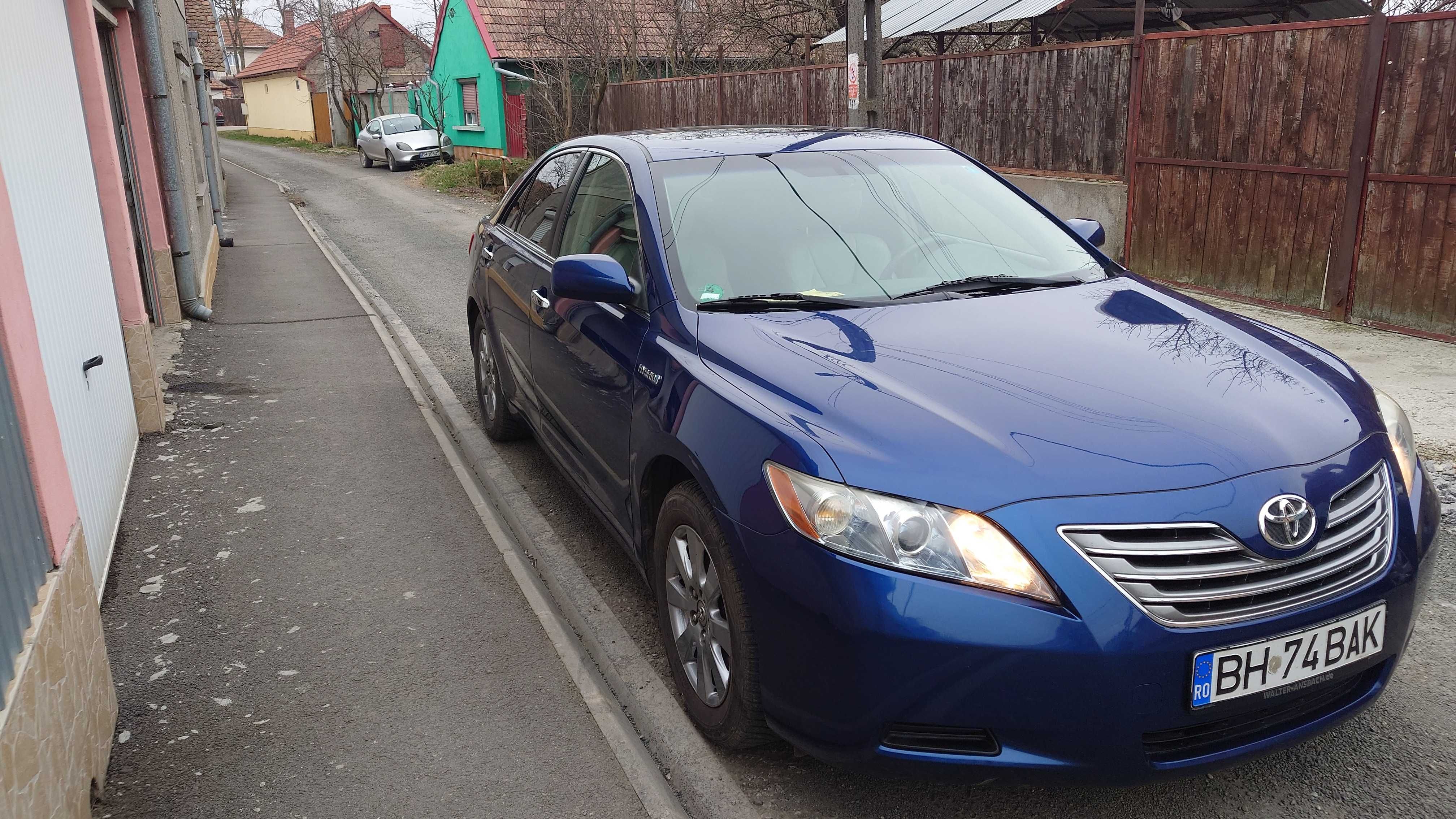 Toyota Camry Hybrid