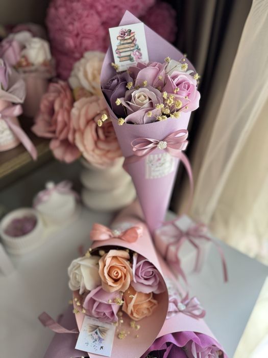 Луксозни букети от вечни сапунени рози/кутии/пликове/мече/картина