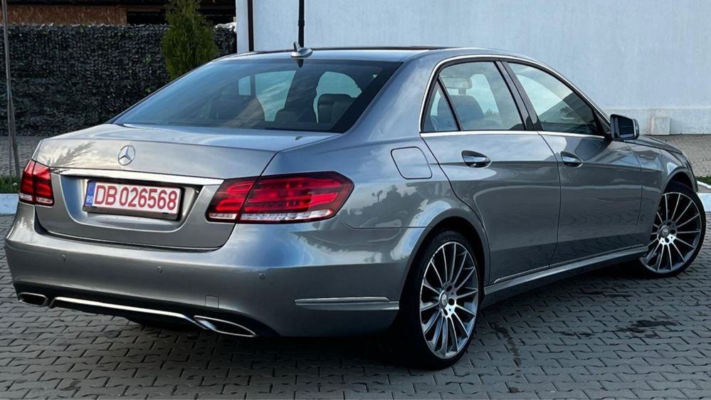 Mercedes E220 7G-Tronic W212