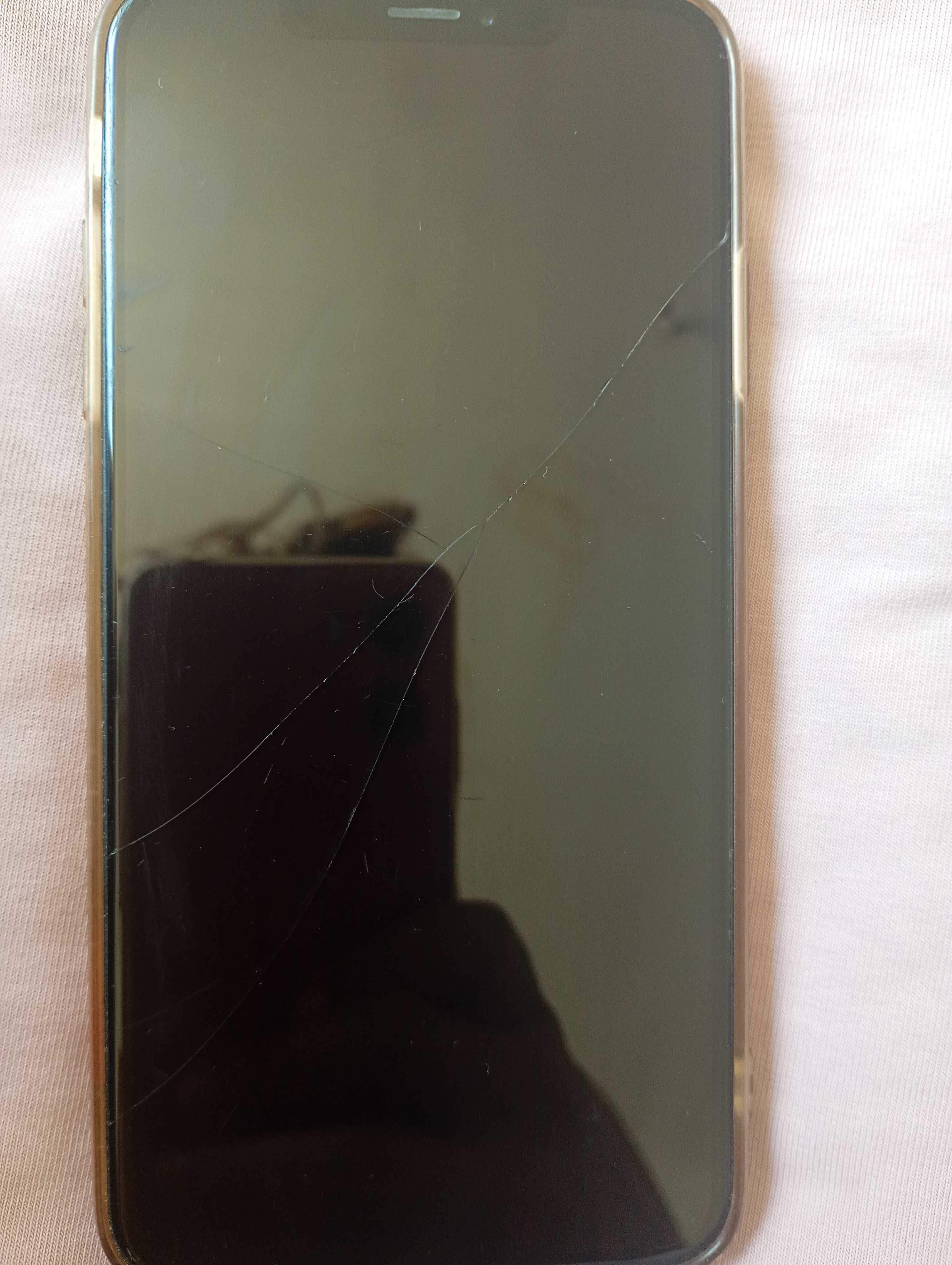 Телефо iPhone  XS Maх