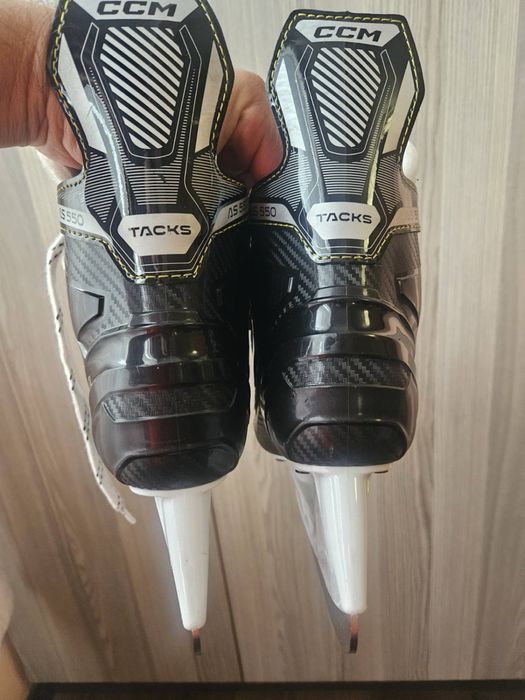 Кънки за лед 35 номер CCM
