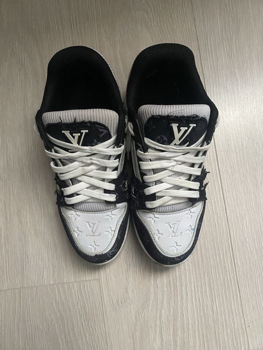 Louis vuitton trainer black