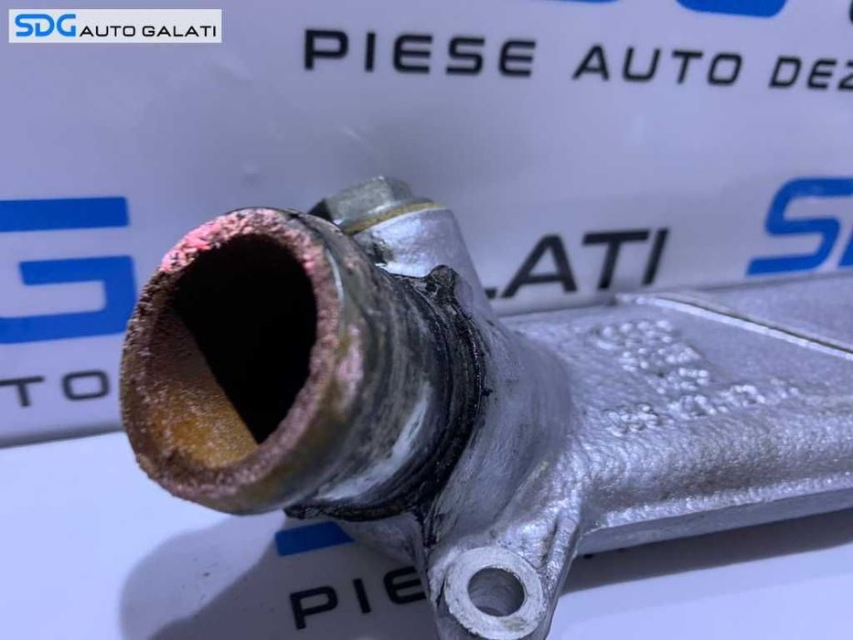 Capac Teava Conducta Lichid Racire Motor Apa Antigel Termostat VW Passat B5.5 2.5 TDI V6 AKN  2001 - 2005 Cod 059121121A [V0765]