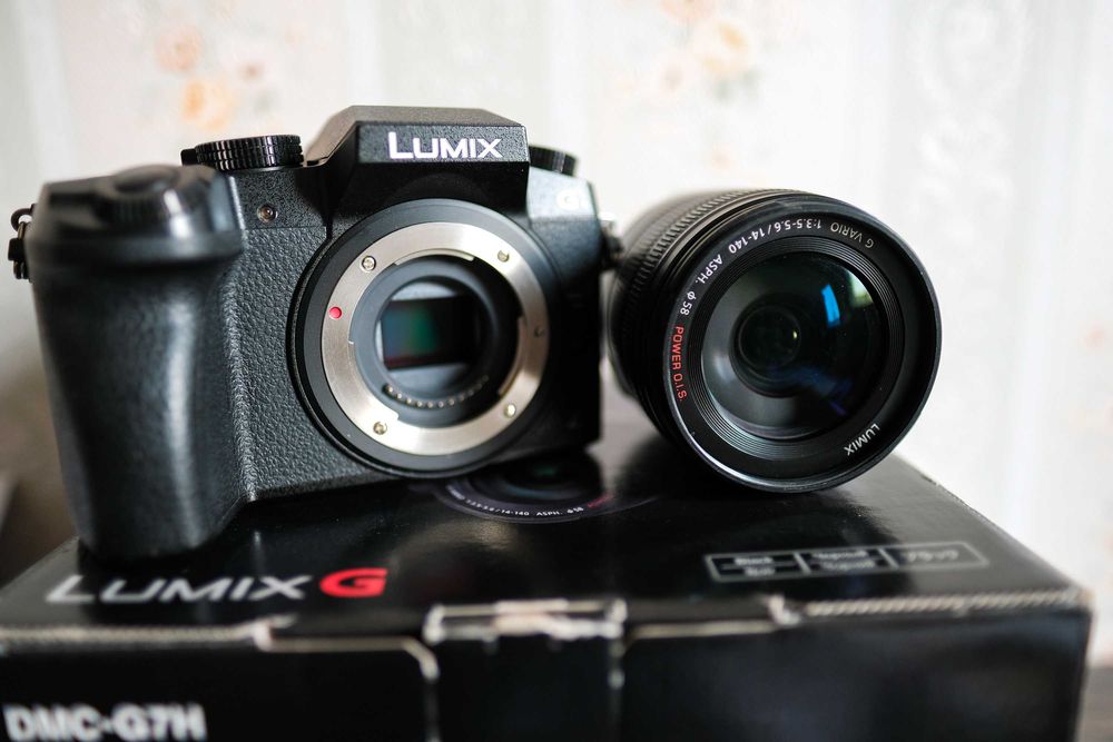 Panasonic LUMIX G7  mirrorless, 4K + Kit 14-42mm la cutie