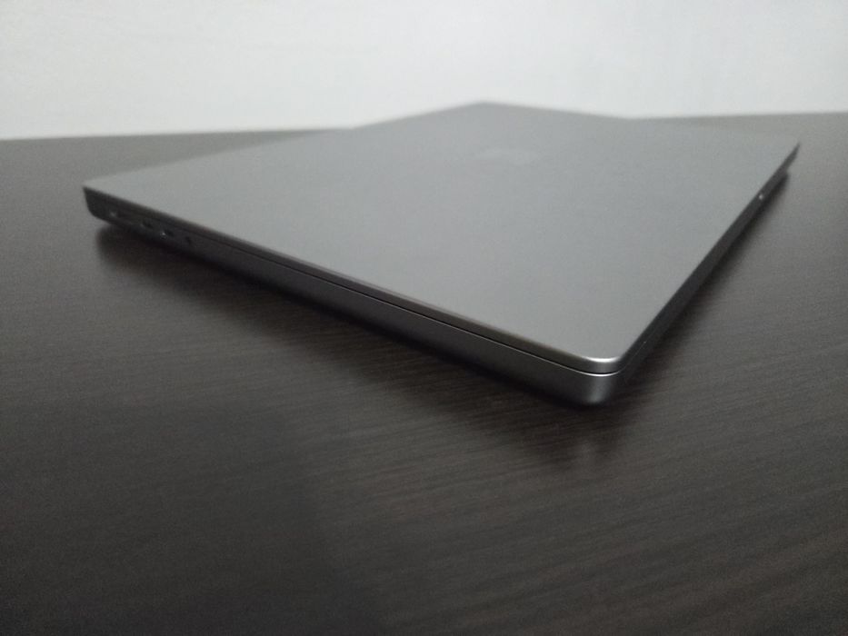 MacBook Pro 2021 M1 Pro 16” – 32 GB RAM, 1TB