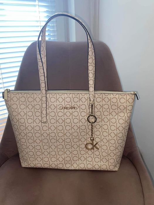 Чанта Calvin Klein - нова