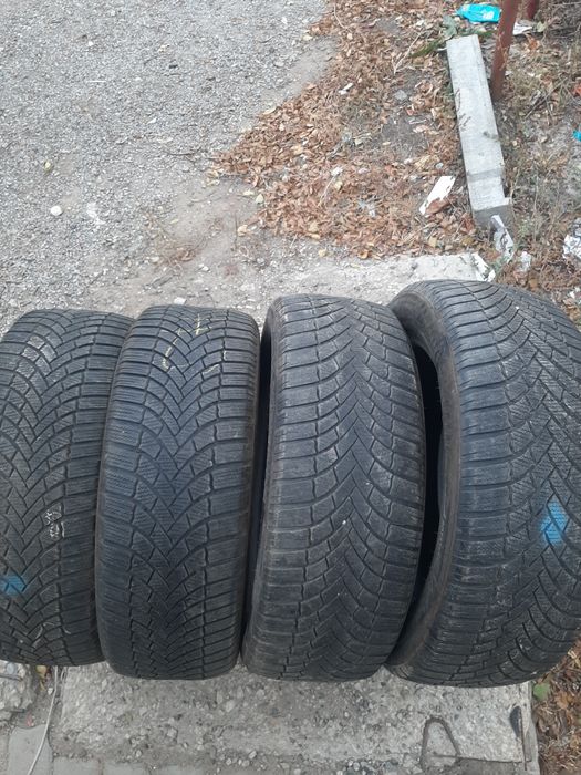 Продам шины 235/55/19 бриджестон