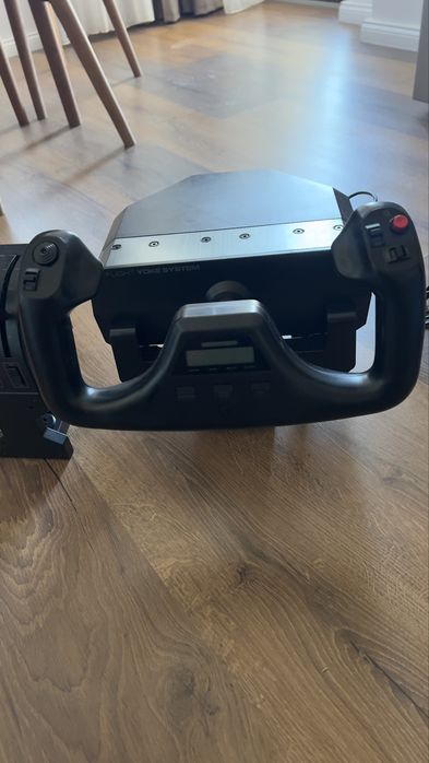 Vand set yoke + throttle + rudder pedals saitek pro/thrustmaster