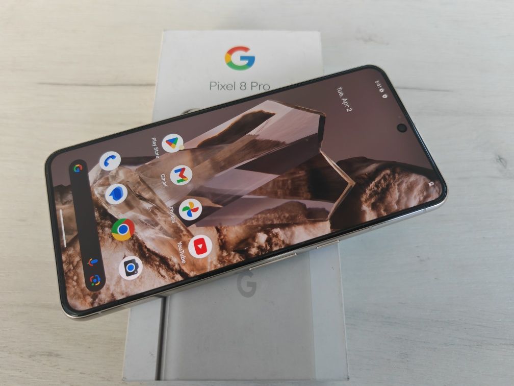 Бартер/ Отличен/Google Pixel 8 Pro 12 GB RAM 128 GB Porcelain