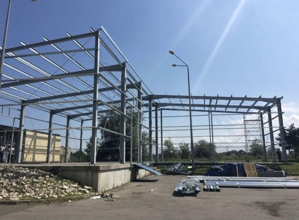 Vând hală metalică urgent 10 cu 20 4 m la streașină