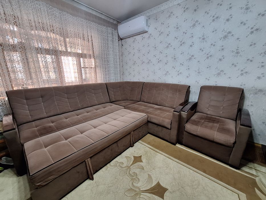 Угловой диван в отличном состоянии