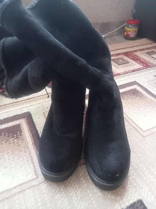 Продам зиминие сапожки