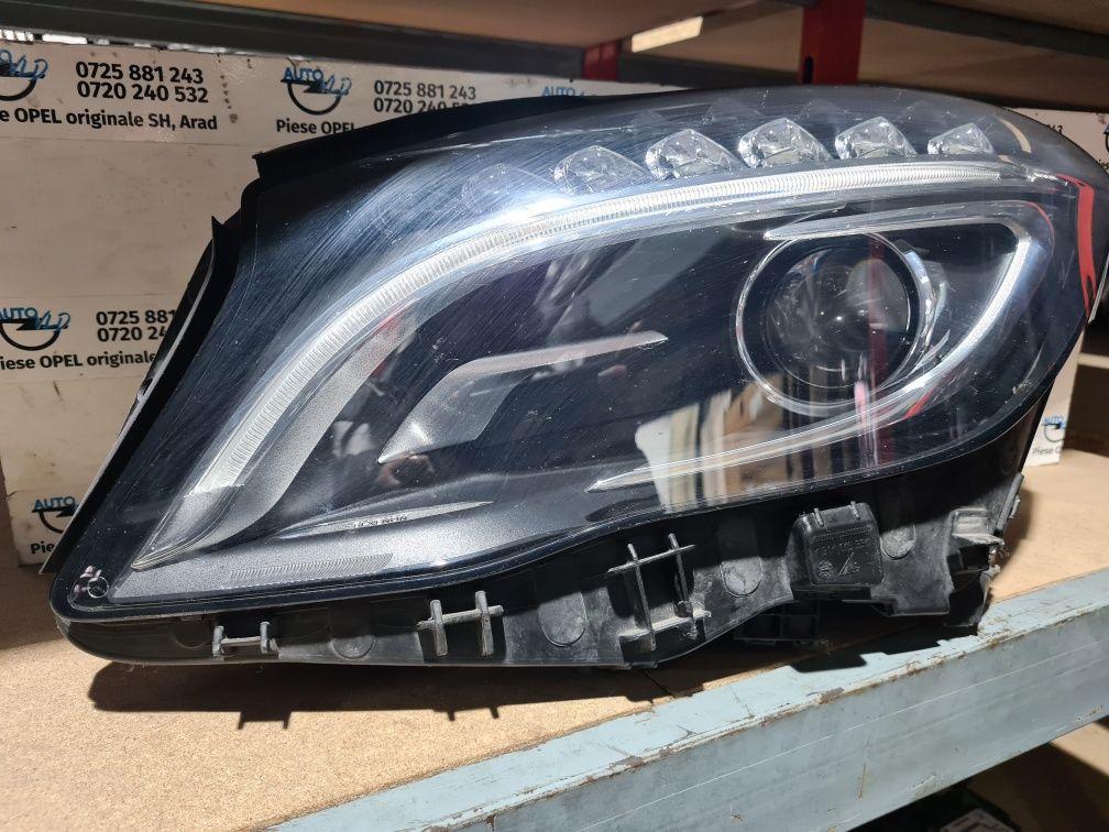 Far stanga led bi-xenon Mercedes GLA cod A1569061700