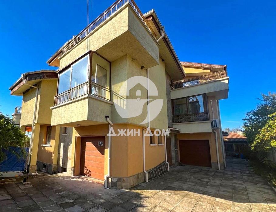 Продава се Къща в Бургас, Банево - 318 кв.м за 1541 €/кв.м - Снимка #1