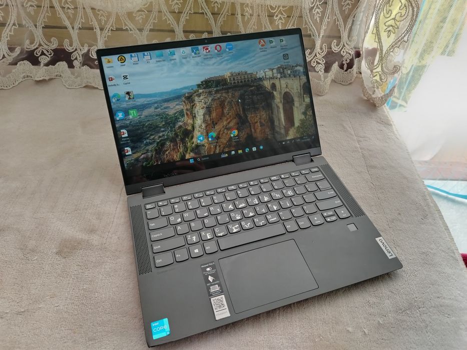 Lenovo IdeaPad Core i3 11-avlod Flex 5 14ITL05 (360° Sensor Ekran)