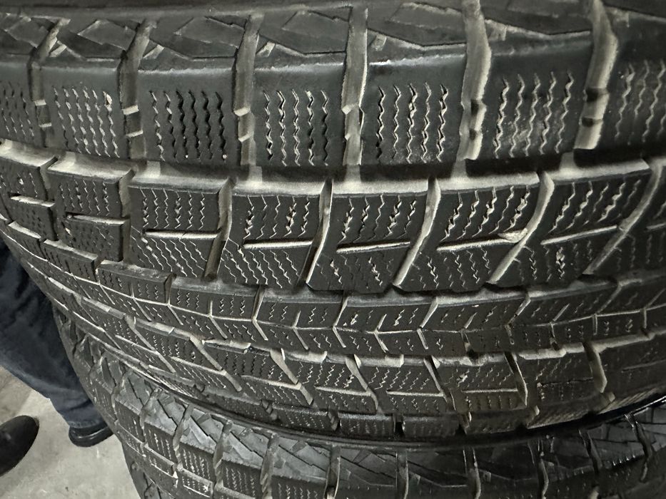 Шины Dunlop 235/60/18