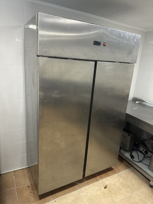 Frigider profesional