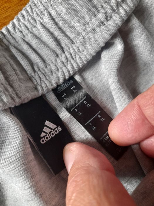 Adidas мъжко долнище XL размер.