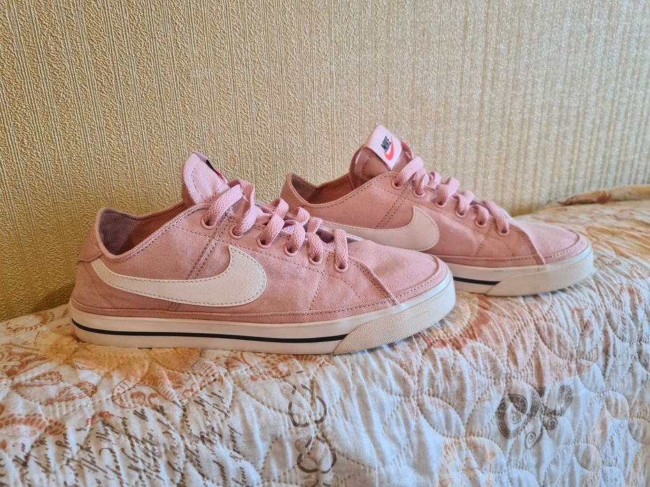 Розови кецове NIKE